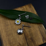 Dainty Daisy Earrings