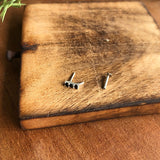 3 Black Stone Tail Nose Pin