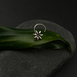 Daisy Nose Pin