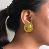 Round Gold Ear Studs