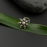 Pretty Flower Nose Pin (Pearl)