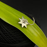 Pretty Flower Nose Pin (red)