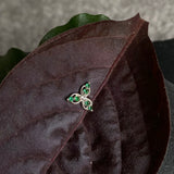 Emerald Flower Petals Nose Pin