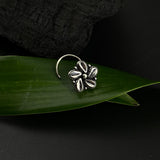 Twirl Petals Nose Pin