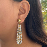 Flower Struck Earrings (white)