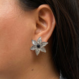 Bloomed Flower Ear Studs (black)