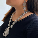 Silver Phool Necklace Set