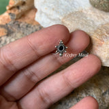Danah Black Nose Pin