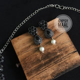 Intricate Black Floral Necklace Set